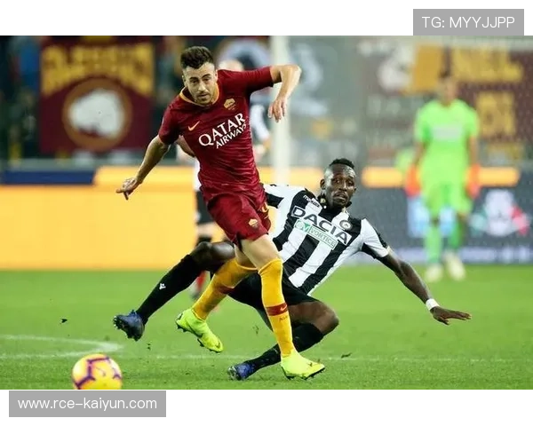 佛罗伦萨主场氛围热烈,欲借气势迎战老妇人 佛罗伦萨主场氛围热烈,欲借气势迎战老妇人